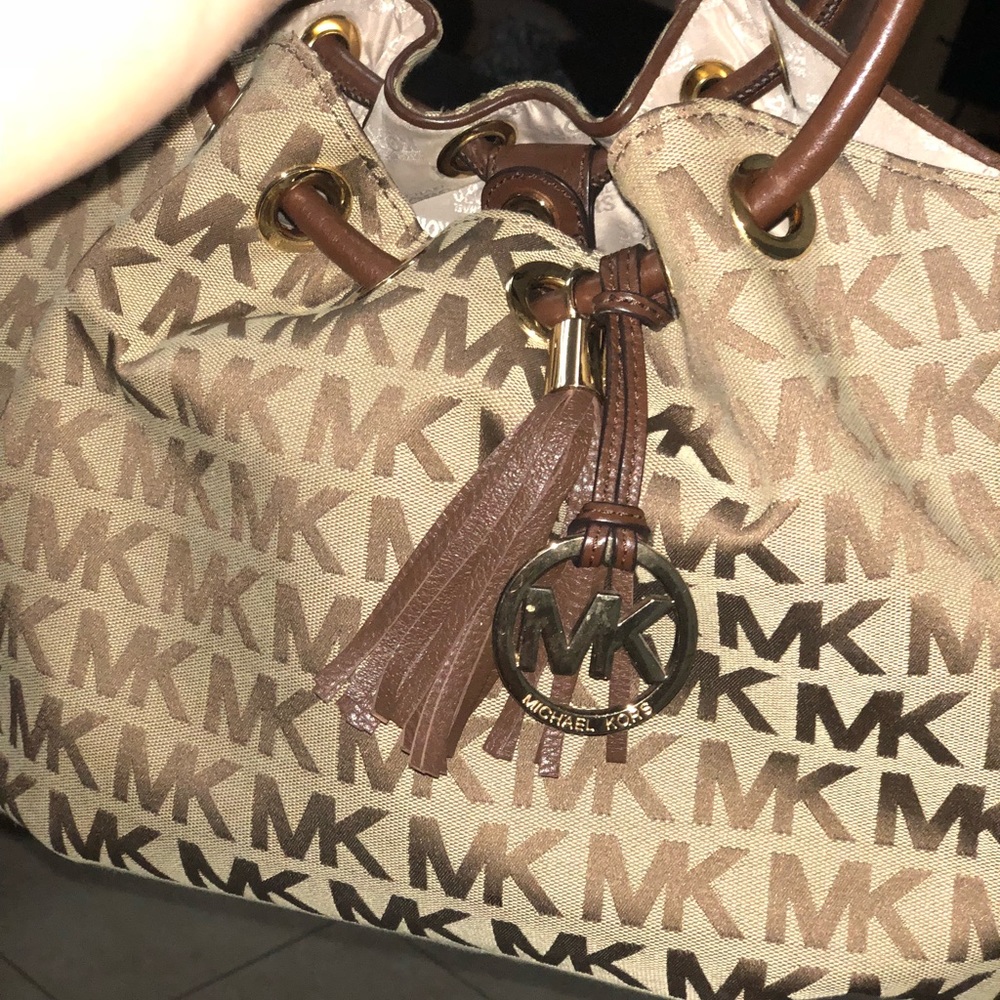 Authentic Michael Kors purse - Picture 3 of 3